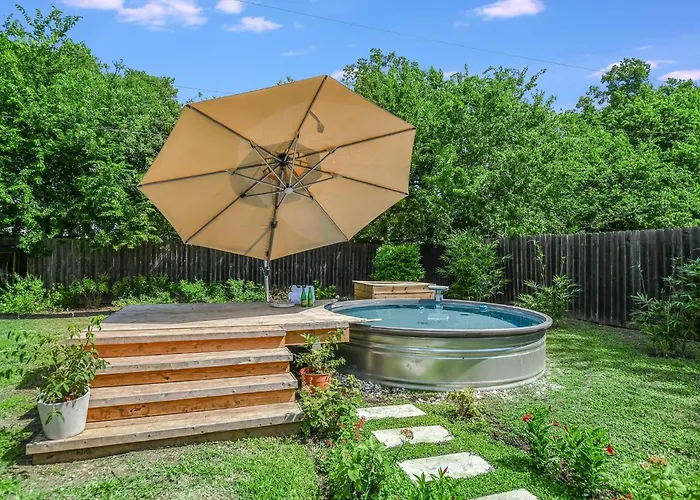 Charming Ranch Near Dell With Cocktail Pool