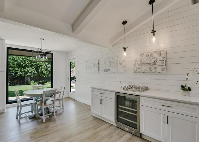 Charming Ranch Near Dell With Cocktail Pool *